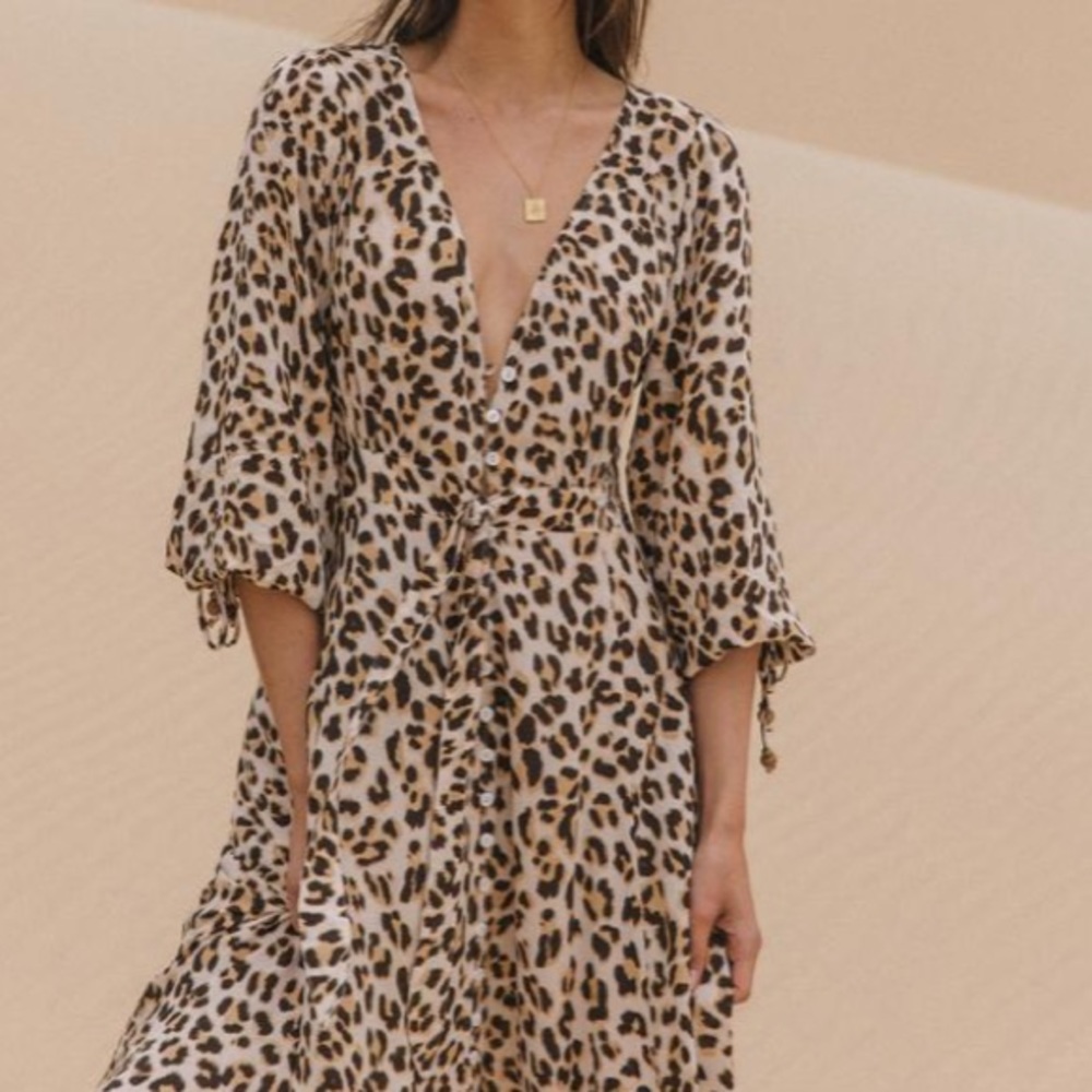 KIVARI tie front dress- XS - Picture 2 of 8